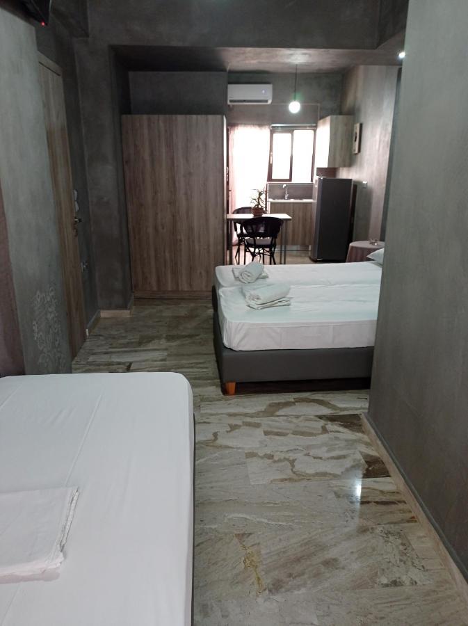 Guest House Pauline คอสทาวน์ ภายนอก รูปภาพ