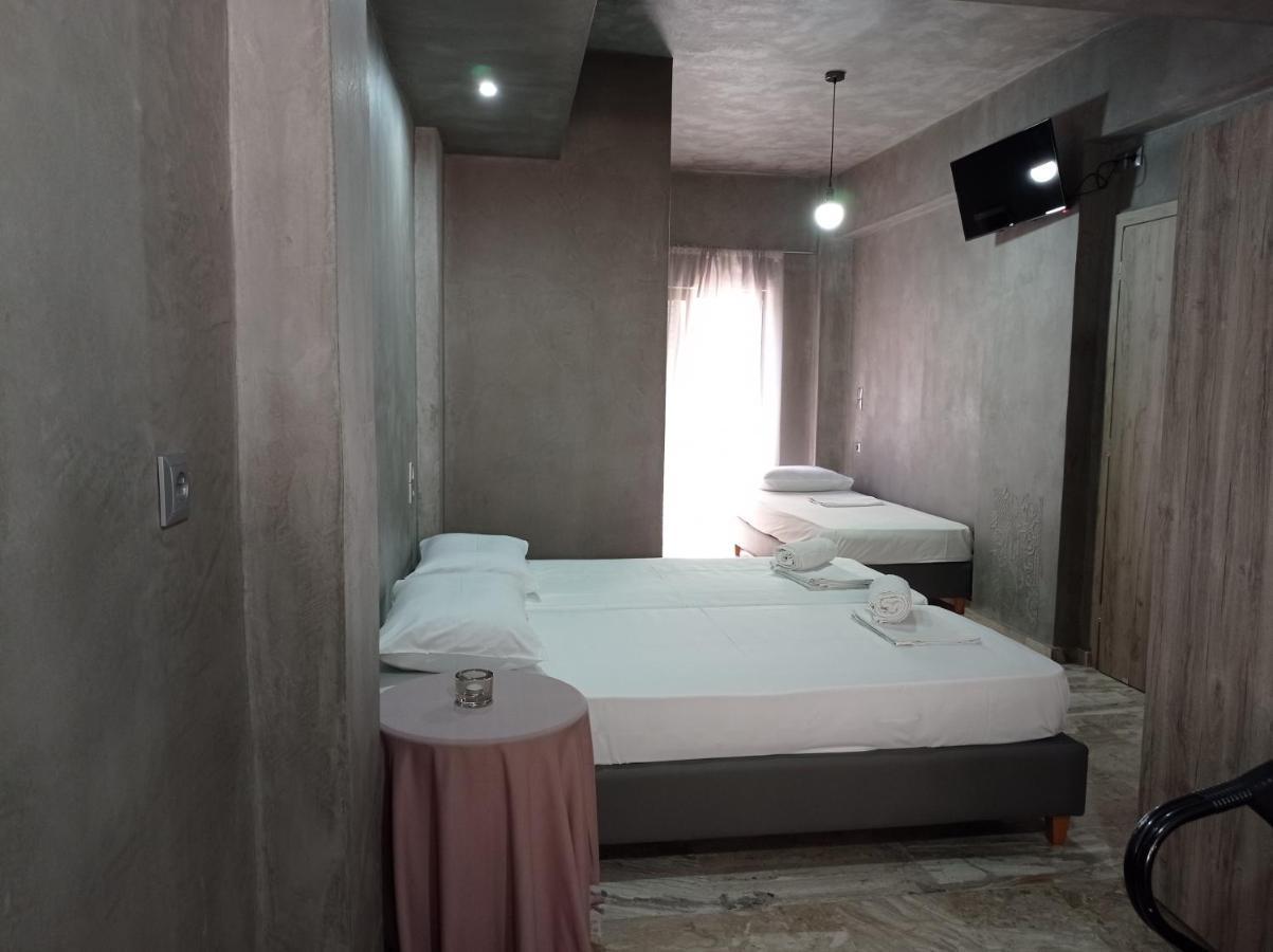 Guest House Pauline คอสทาวน์ ภายนอก รูปภาพ